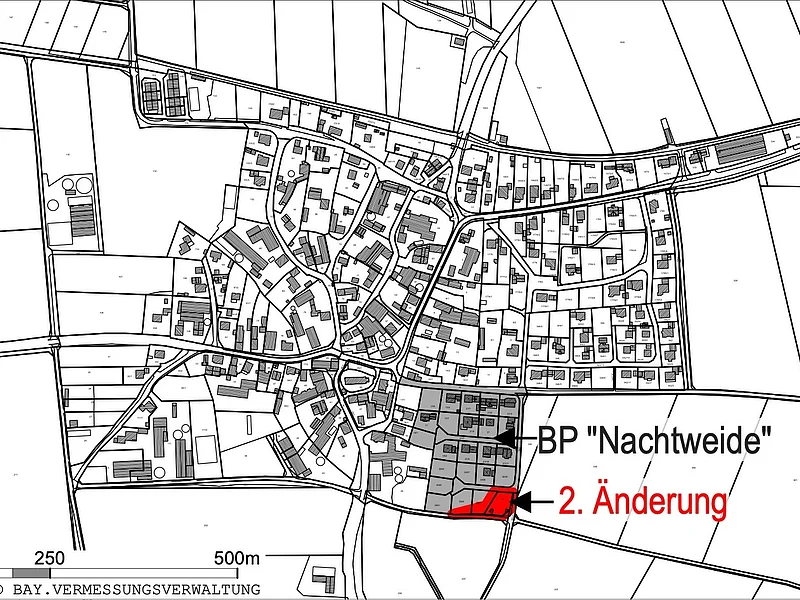Schwarz-weiße Karte eines Ortes mit markiertem Bereich „BP Nachtweide“ und roter Hervorhebung „2. Änderung“.