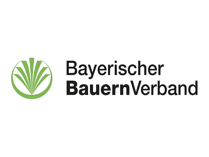 Logo mit grünem stilisiertem Pflanzensymbol links und Schriftzug Bayerischer Bauernverband in Schwarz rechts davon, auf weißen Hintergrund.