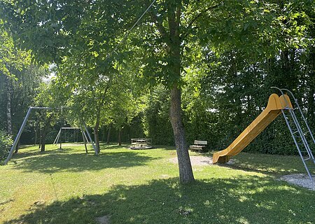 Spielplatz Bergwiese west nähe Habichtstraße