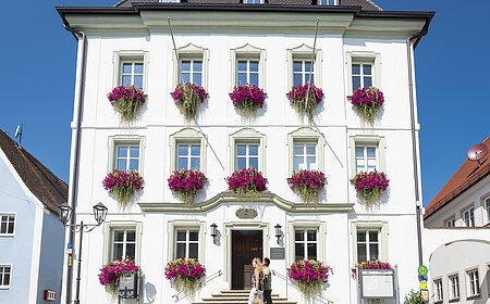 Das Rathaus der Drei-Stämme-Stadt Monheim
