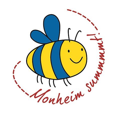 Logo vom Partner des Netzwerks "Deutschland summt!", nämlich "Monheim summt!" mit dem gleichnamigen Schriftzug und einer lächelnden gezeichneten blau-gelben Biene. Um die Biene eine gestrichelte Fluglinie.
