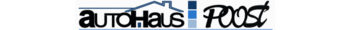 Logo mit dem Schriftzug „AutoHaus Post“ in Schwarz und Blau auf weißem Hintergrund. Über dem Schriftzug AutoHaus stilisiert die Umrisse eines Hauses. In der Mitte des Logos drei Würfel in dunkelblau, blau und grau.