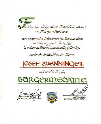 Urkunde der Stadt Monheim für Josef Spenninger zur Verleihung der Bürgermedaille, datiert am 29. April 2008.