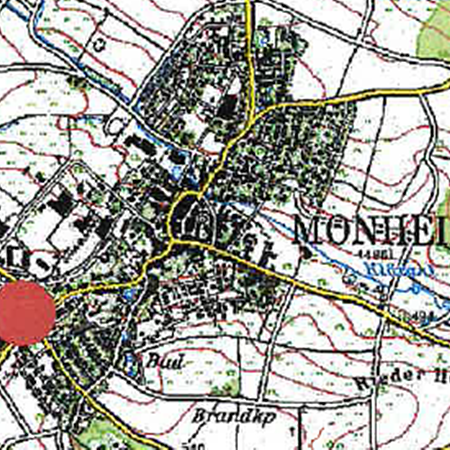 Kartenausschnitt mit dem Ort Monheim, Straßen, Flussläufen und Höhenlinien, links unten Markierung in Form von einem roten Punkt, die das Plangebiet "Südliche St 2214" kennzeichnet.