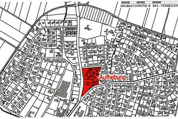Schwarz-weiße Karte eines Wohngebiets mit einem rot markierten Bereich und dem Schriftzug „Aufhebung“.