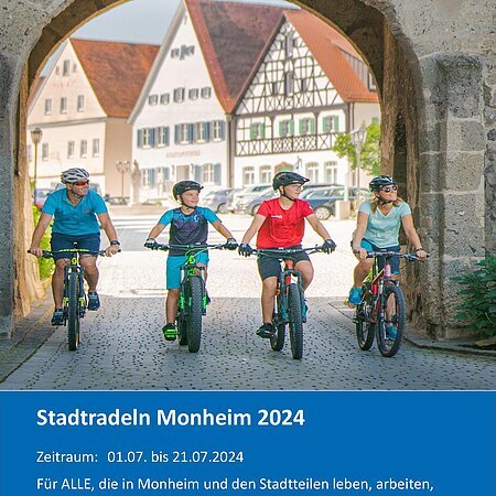 Ein blau/weißes Plakat zum Stadtradeln: Vier Personen fahren mit Fahrrädern durch einen Torbogen in der Stadt Monheim. Unter dem Bild der Text: "Stadtradeln Monheim 2025" und weitere Angaben zum Datum; Uhrzeit und dem Ort. Unten rechts im Eck, das Logo der Stadt Monheim und ein QR-Code.