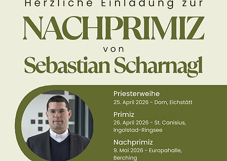 Einladung zur Nachprimiz von Sebastian Scharnagl mit Terminen und Ort Pfarrkirche Monheim, Porträtfoto eines Mannes mit Brille und Priesterkragen. Am 03. Juli 2026 um 19 Uhr in der Pfarrkirche Monheim