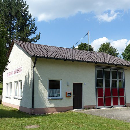 Defibrillator am Feuerwehrhaus Warching