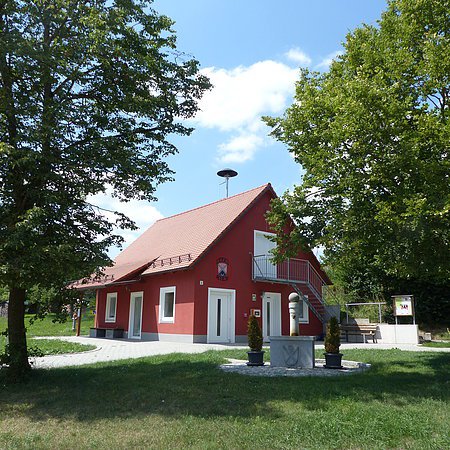 Defibrillator am Feuerwehrhaus Ried