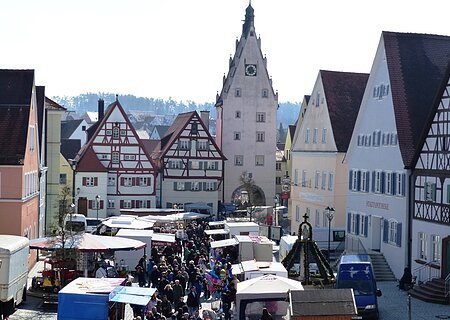 Herzlich Willkommen beim Josefsmarkt in Monheim
